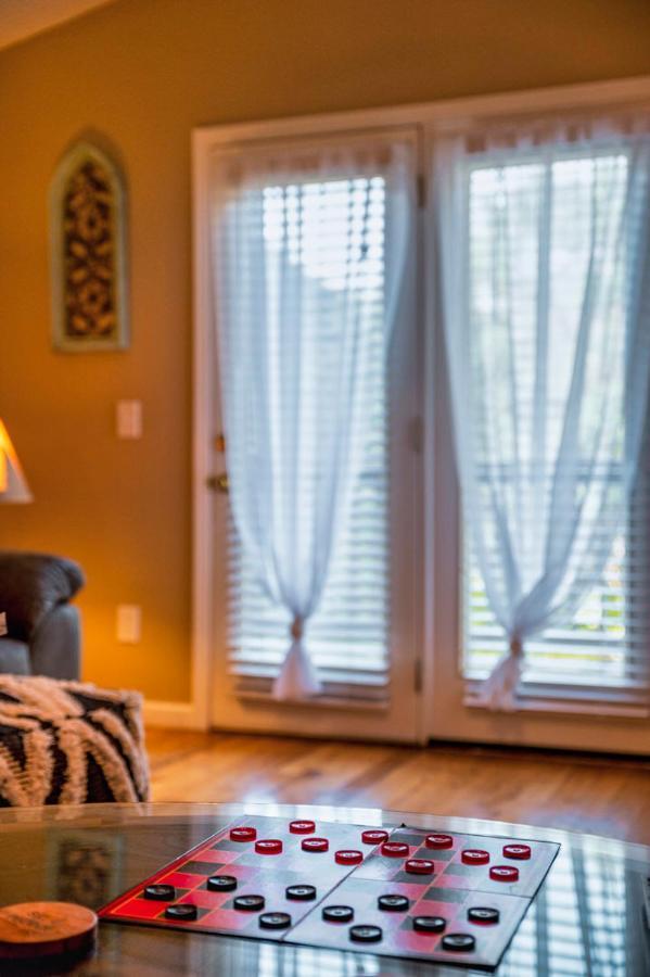 High N Dry-quiet River Access Neighborhood, 1 Mile To Parkway, 5 Miles To Dollywood! Pigeon Forge