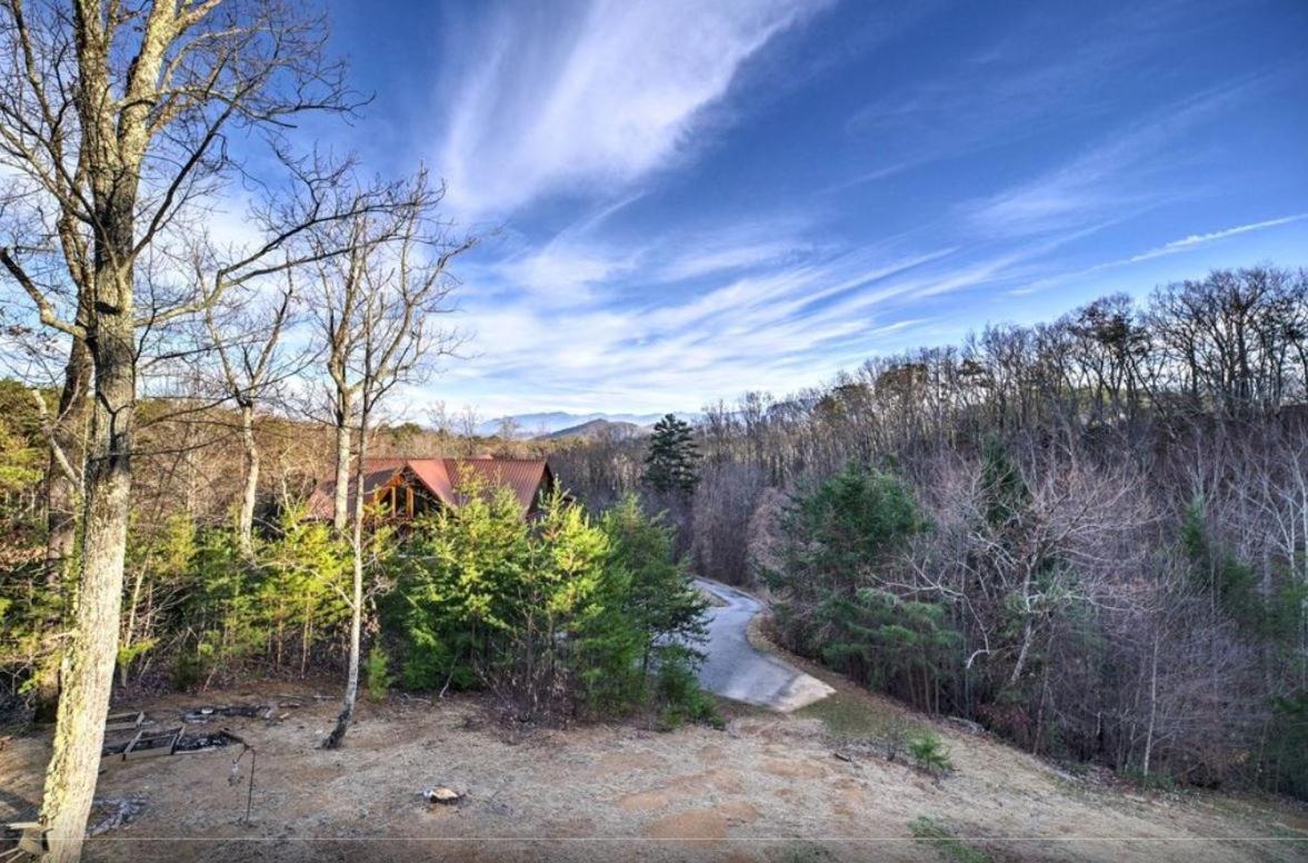 Smoky's Bliss * Pigeon Forge