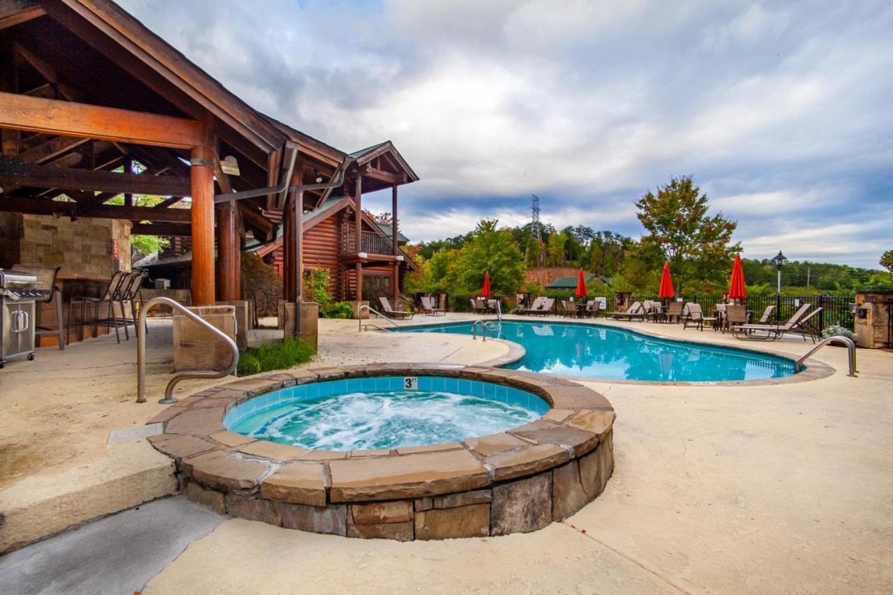Higher Ground With Mountain And Golf View * Pigeon Forge