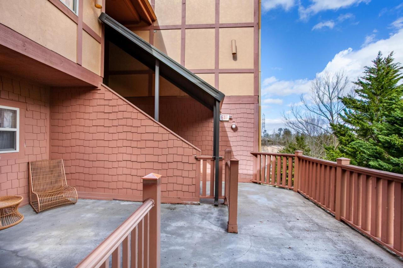 Higher Ground With Mountain And Golf View *