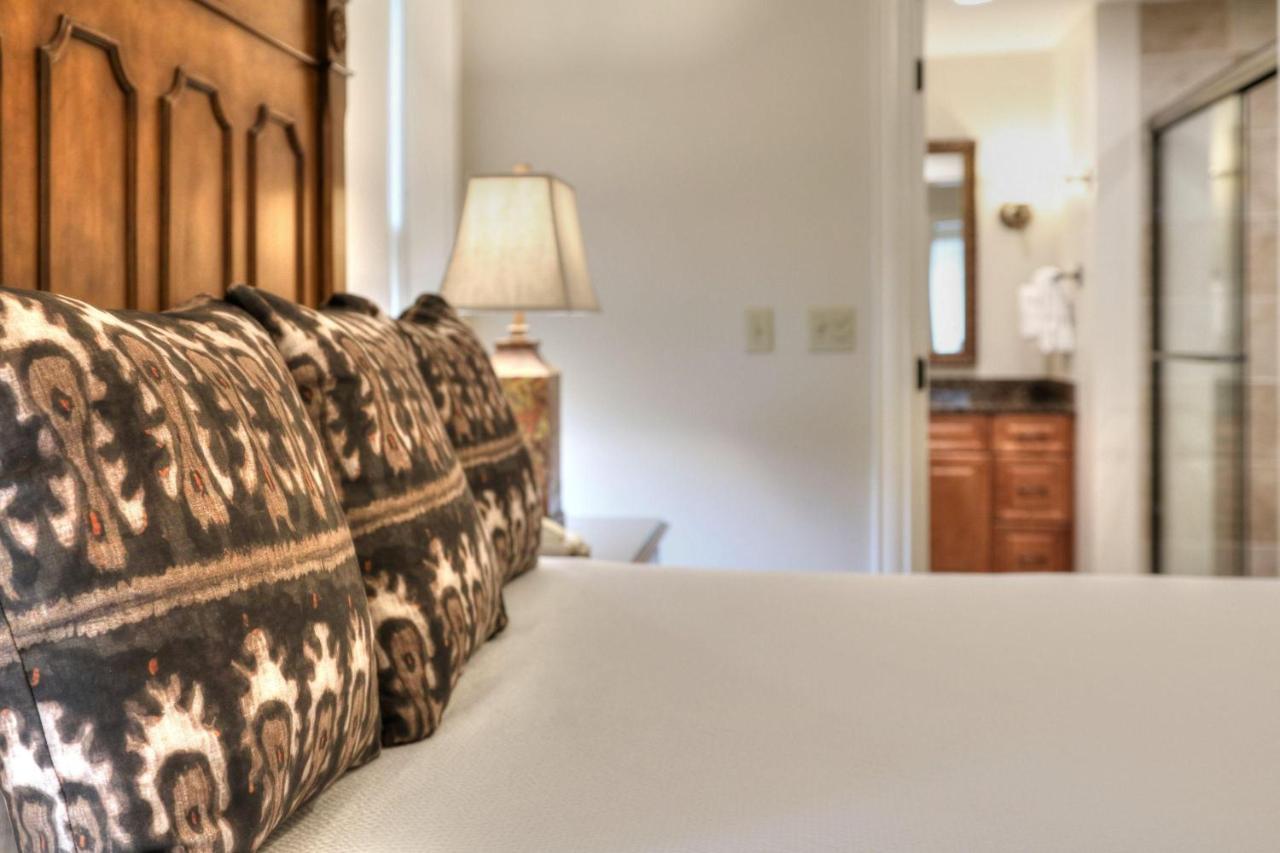 Riverstone & Hotel 4*