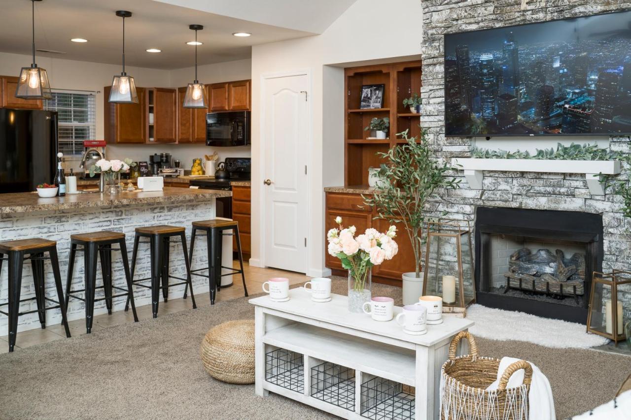 Luxe Quiet Townhouse W/parking/pool/by Dollywood Pigeon Forge