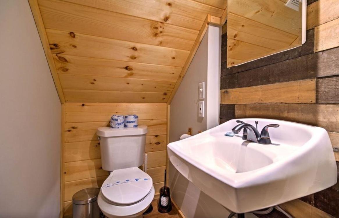 Smoky's Bliss Pigeon Forge