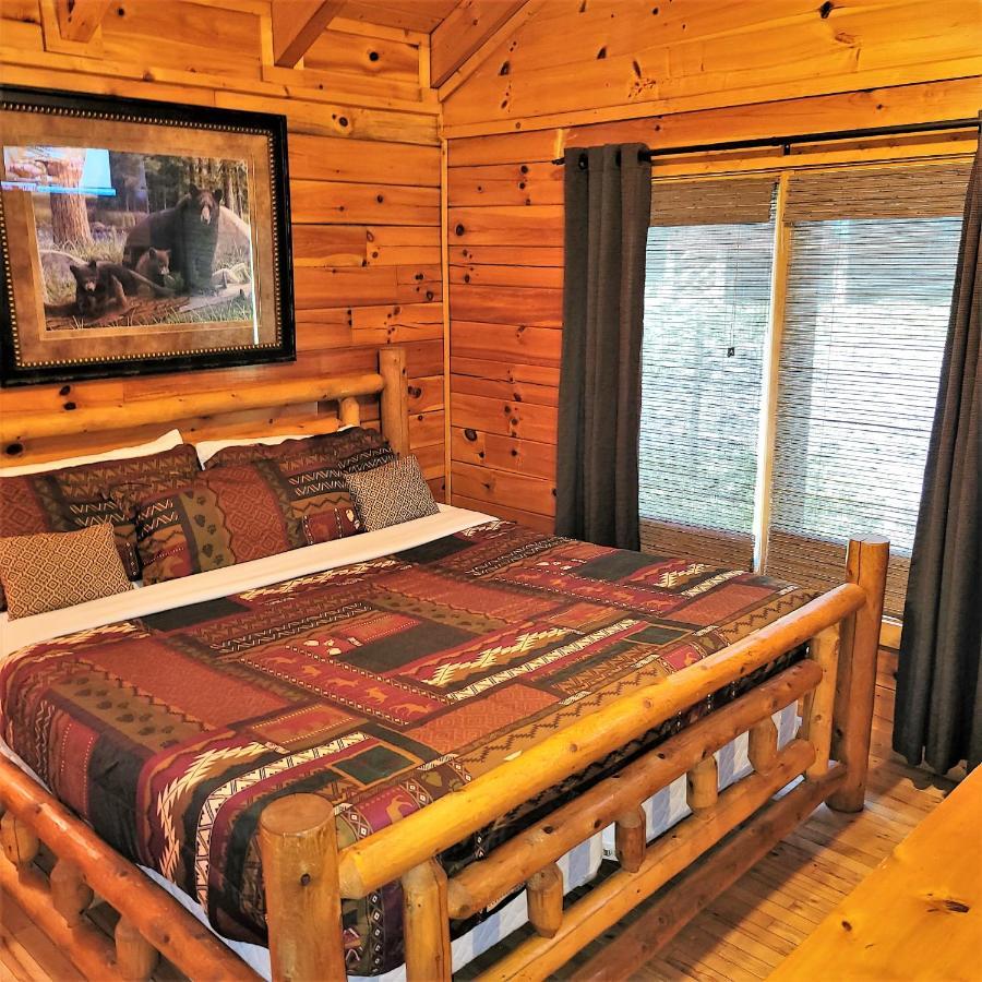 Skinny Dippin'-river Front- Free Tickets-dog Friendly Holiday home