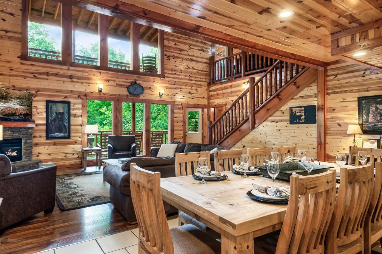 Holiday home Grizzly Bears Resort - Luxury Cabin With Indoor Pool, Hot Tub, Theater, King Beds, Sleeps 16 In Heart Of Pigeon Forge Pigeon Forge