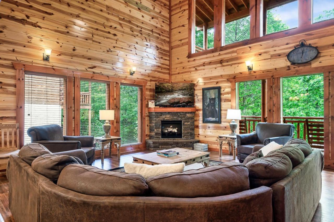 Holiday home Grizzly Bears Resort - Luxury Cabin With Indoor Pool, Hot Tub, Theater, King Beds, Sleeps 16 In Heart Of Pigeon Forge