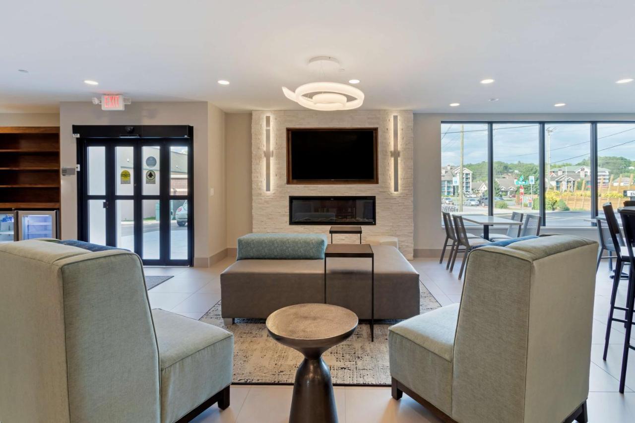 Hotel Leblanc Western Signature Collection