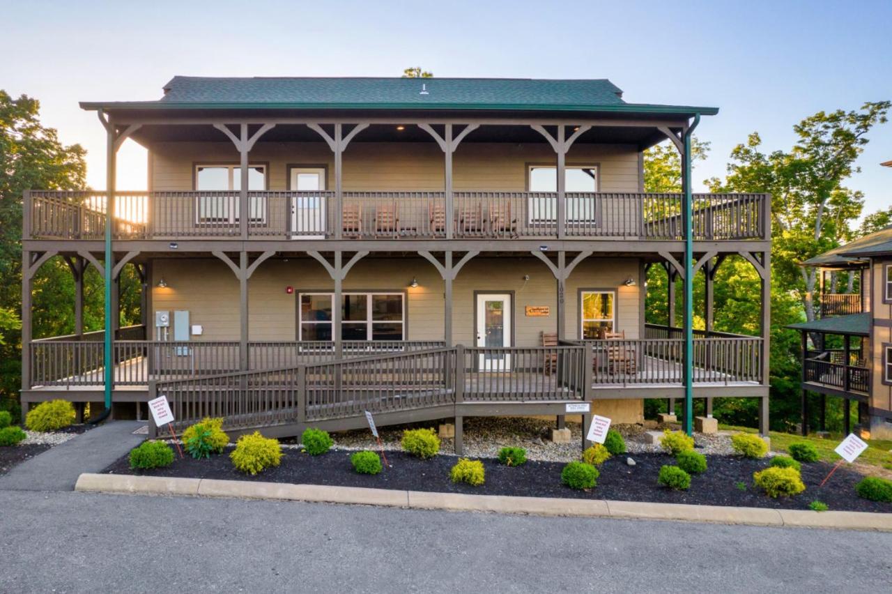 Spring Sale! 6br,theater,hottub,game,pet Friendly Holiday home