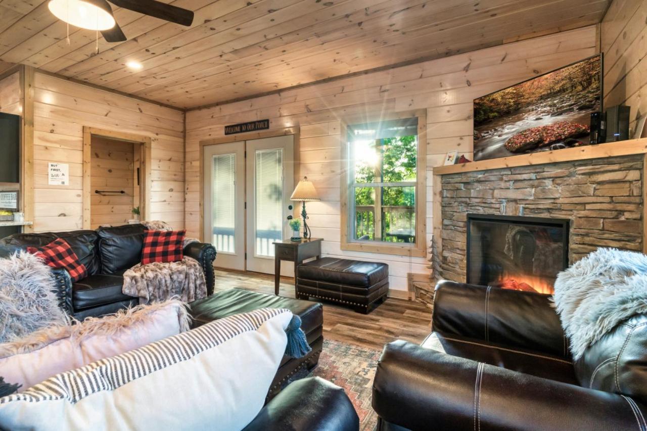 Spring Sale! 6br,theater,hottub,game,pet Friendly Holiday home *