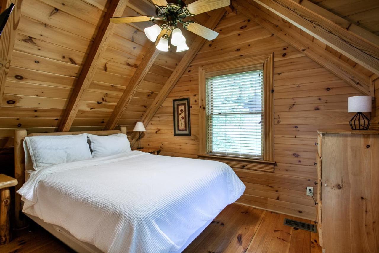 Holiday home The Alpenhaus Hot Tub Game And Fireplace Pigeon Forge