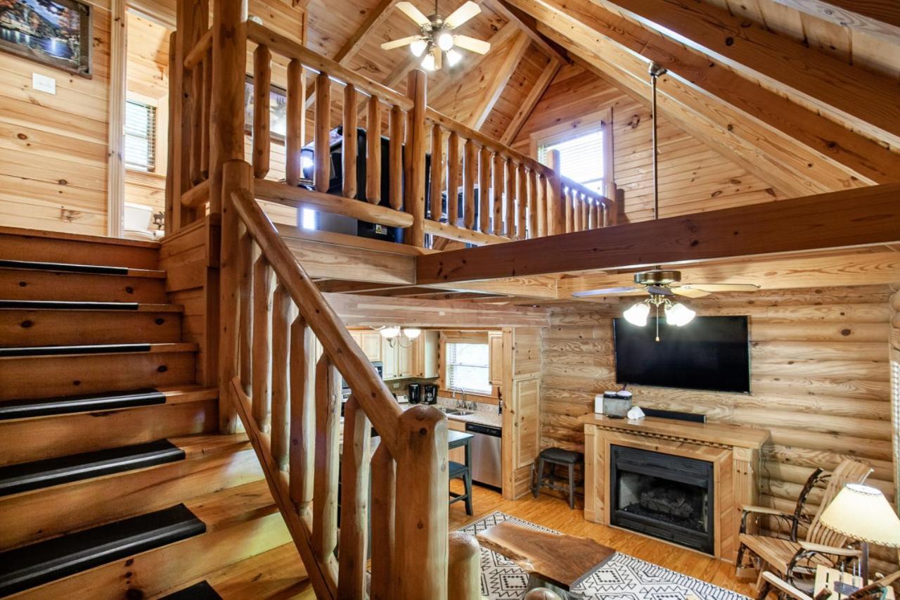The Alpenhaus Hot Tub Game And Fireplace *