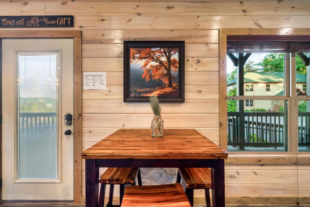 Spring Sale! 6br,theater,hottub,game,pet Friendly Pigeon Forge