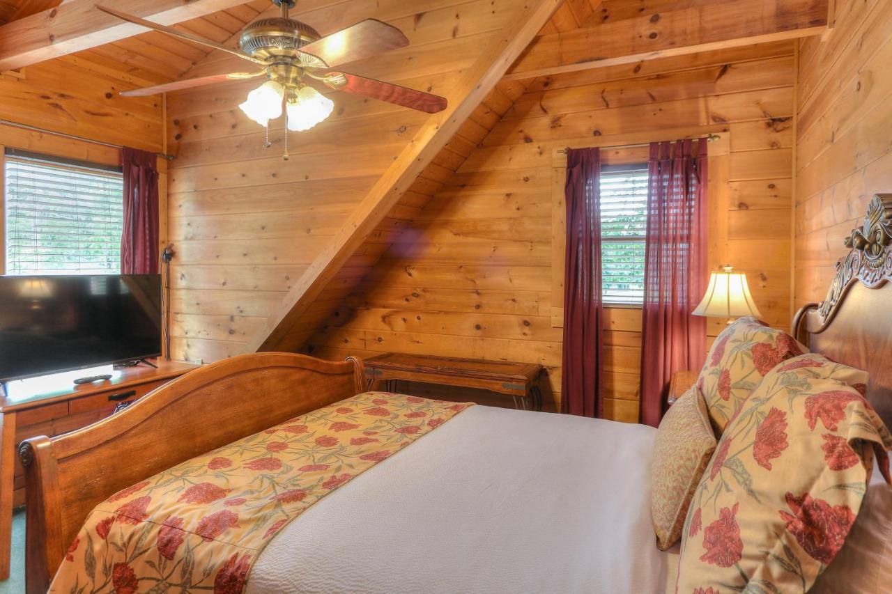 Hotel Riverstone & Pigeon Forge