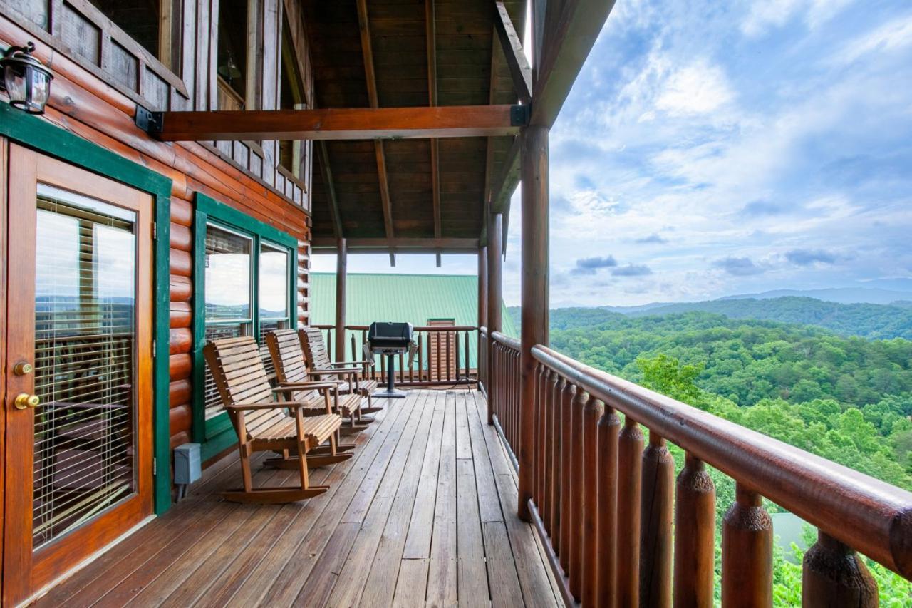 Rocky Retreat - Mtnview,communitypool,theaterroom Holiday home Pigeon Forge