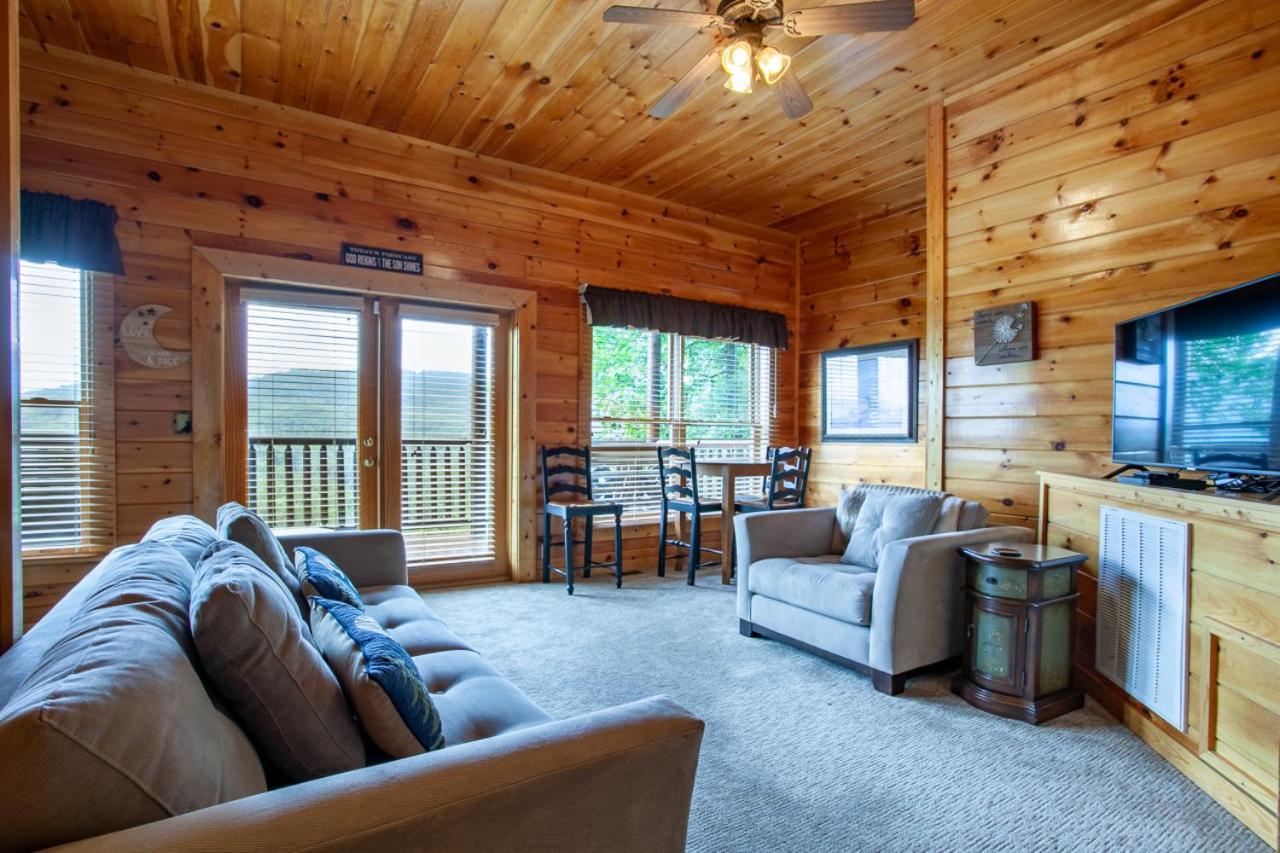 Holiday home Rocky Retreat - Mtnview,communitypool,theaterroom