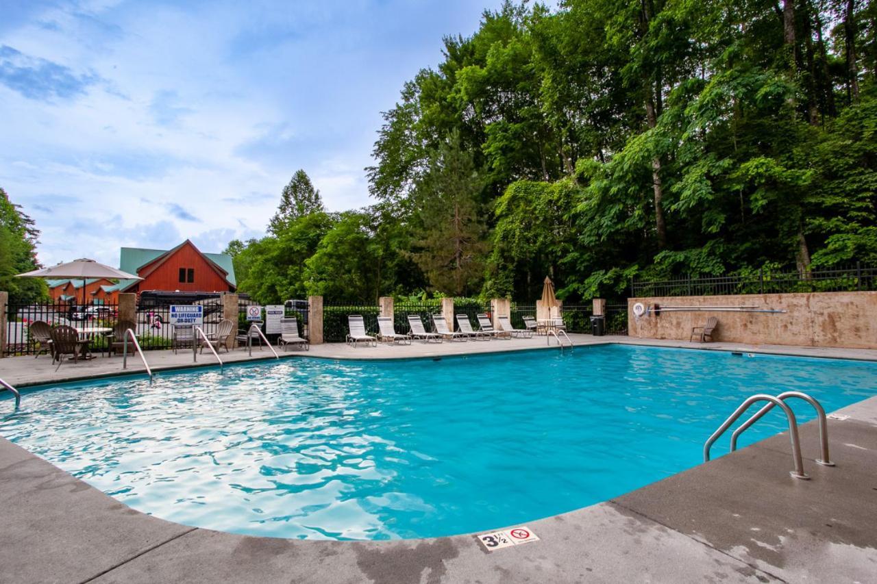 Holiday home Rocky Retreat - Mtnview,communitypool,theaterroom