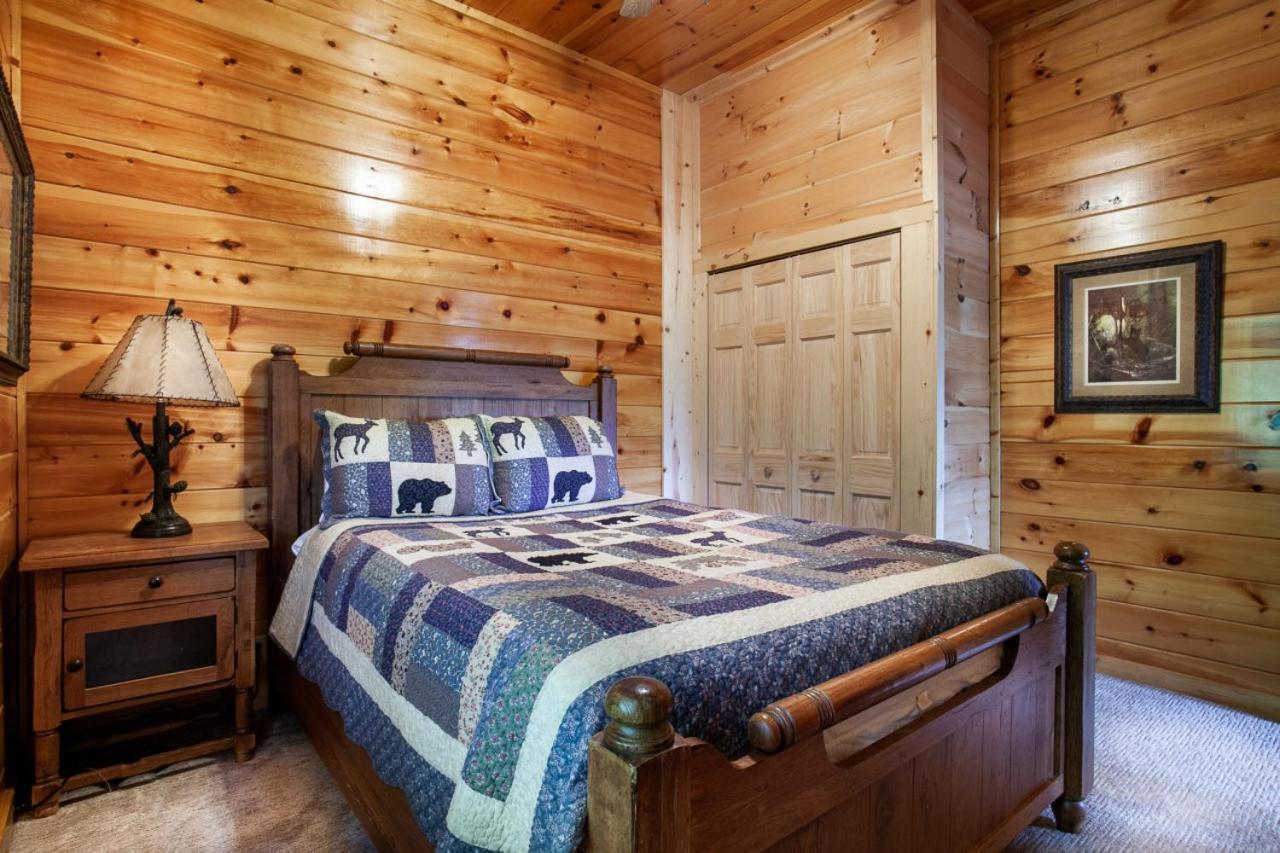 Rocky Retreat - Mtnview,communitypool,theaterroom Pigeon Forge