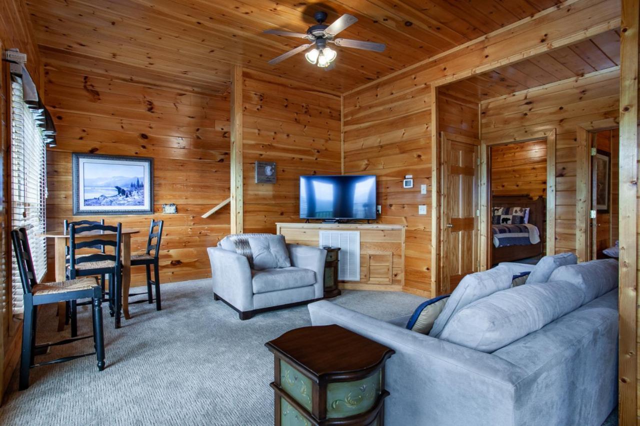Holiday home Rocky Retreat - Mtnview,communitypool,theaterroom *