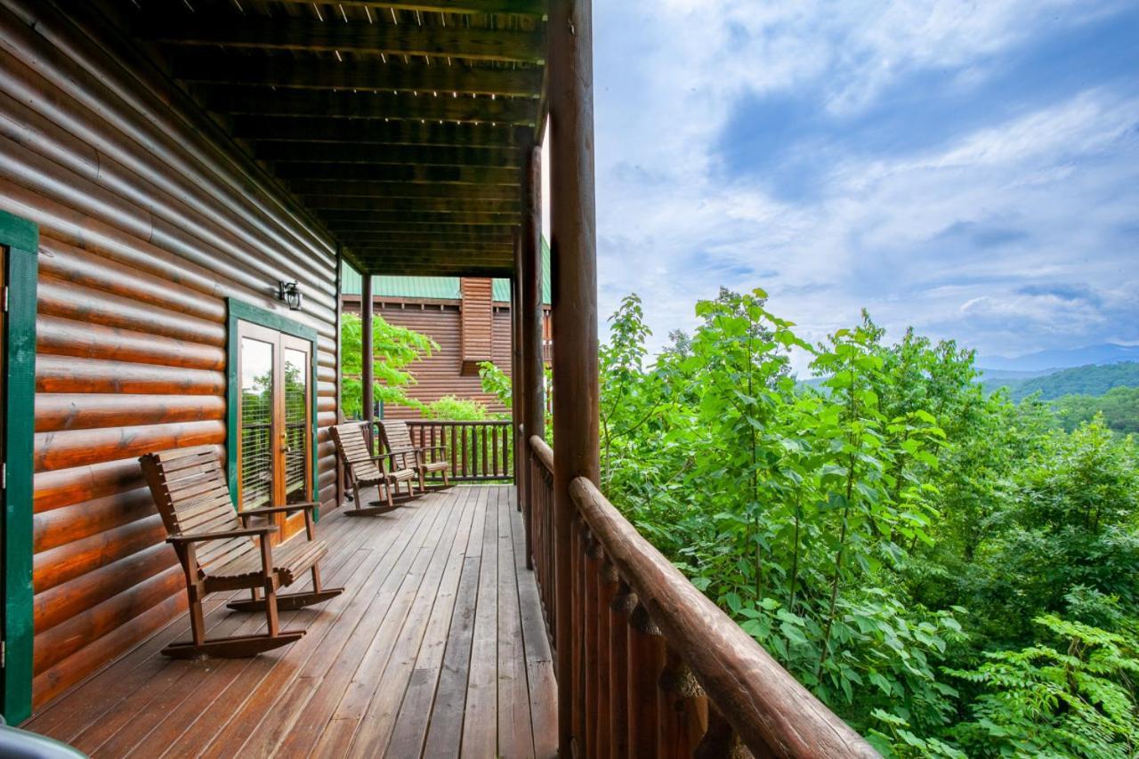 Rocky Retreat - Mtnview,communitypool,theaterroom Pigeon Forge
