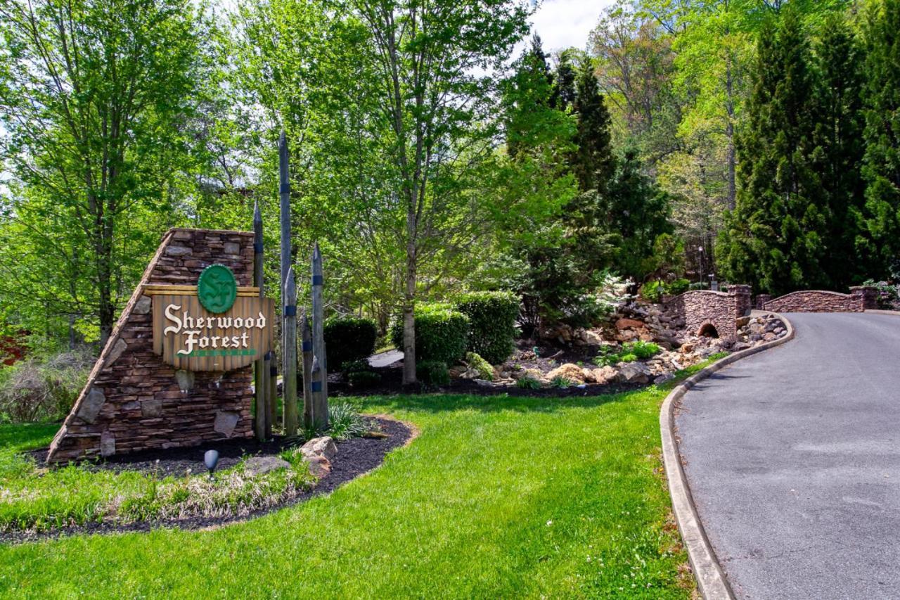 Holiday home Rocky Retreat - Mtnview,communitypool,theaterroom Pigeon Forge