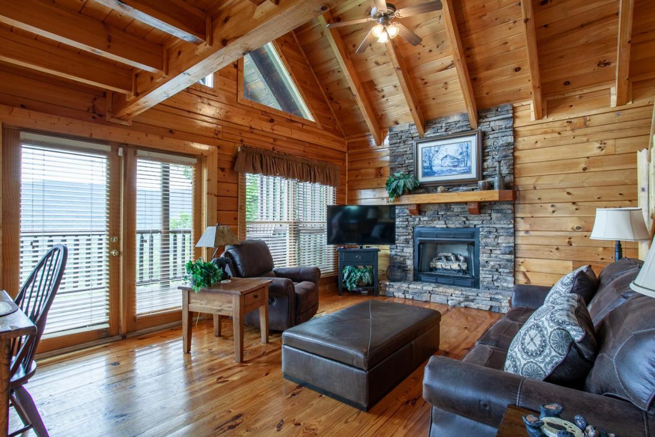 Rocky Retreat - Mtnview,communitypool,theaterroom *