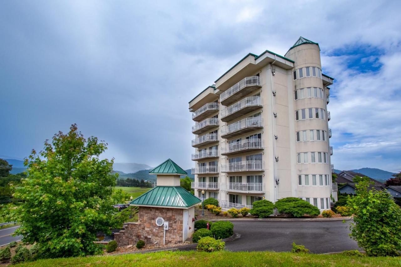 Penthouse Paradise - Fireplace And Mountain View Holiday home Pigeon Forge