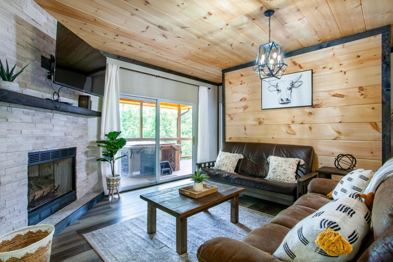 Pine Cove - Hot Tub, Game Room, Theater *