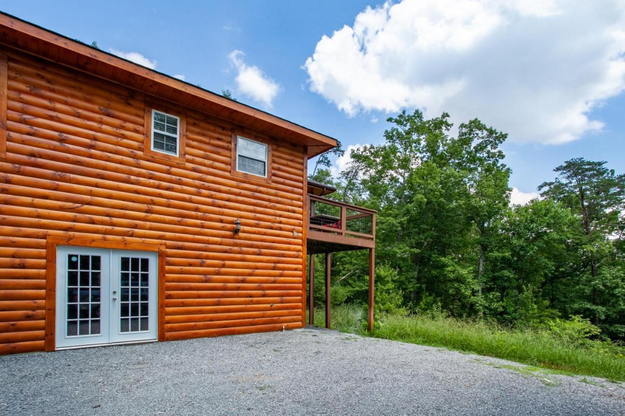 Holiday home Pine Cove - Hot Tub, Game Room, Theater