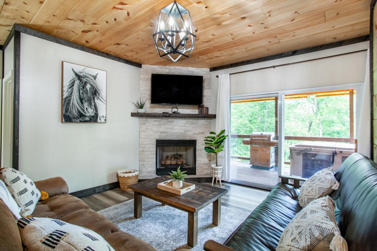 Pine Cove - Hot Tub, Game Room, Theater