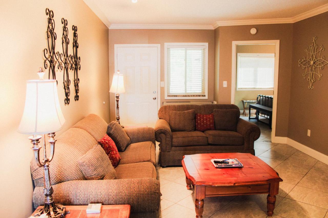 River Place #103 2bd Holiday home