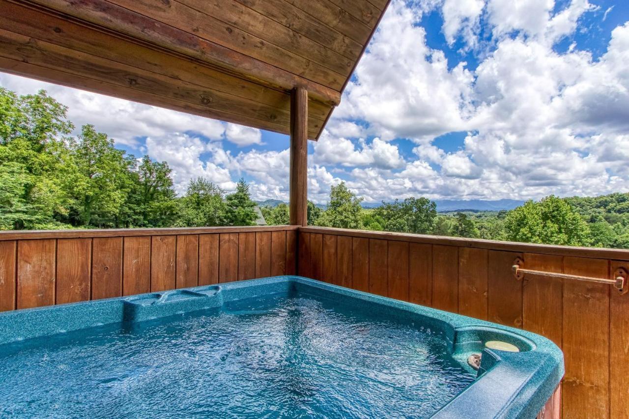 Holiday home Alone At Last- Hot Tub,1089 Of Free Tickets For Each Paid Day, Dollywood And More! *