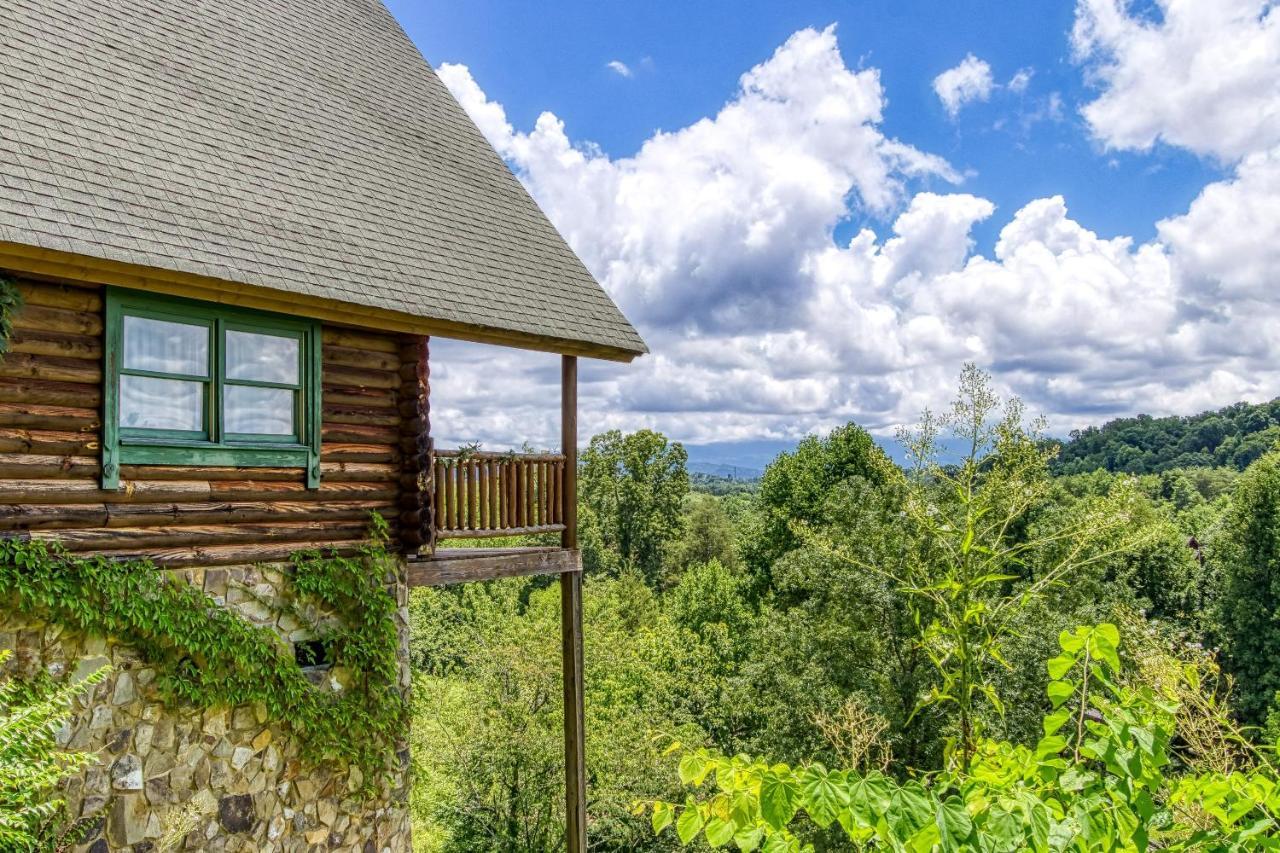 Alone At Last- Hot Tub,1089 Of Free Tickets For Each Paid Day, Dollywood And More!