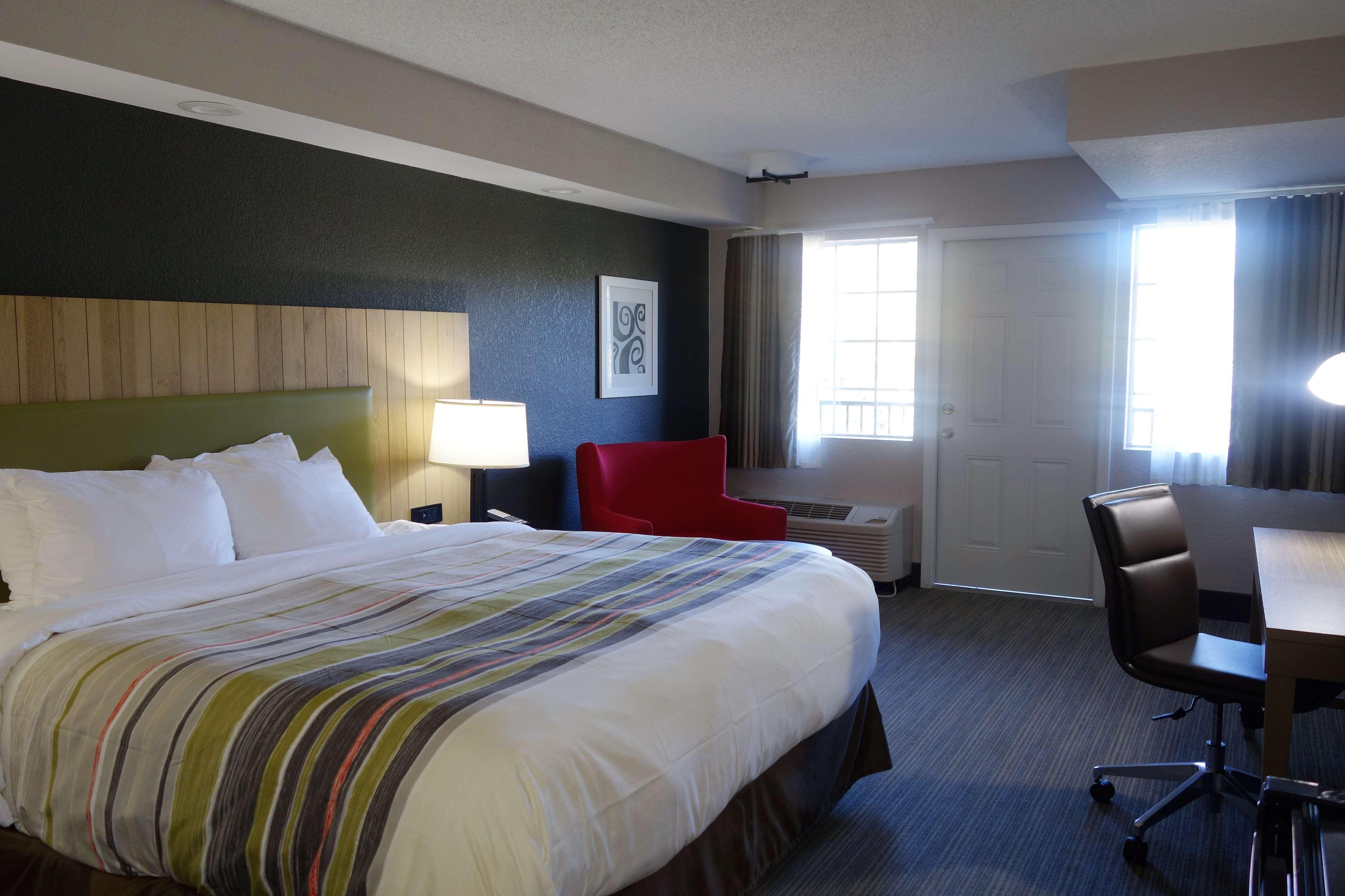 Country & By Radisson, South, Tn 3* Pigeon Forge