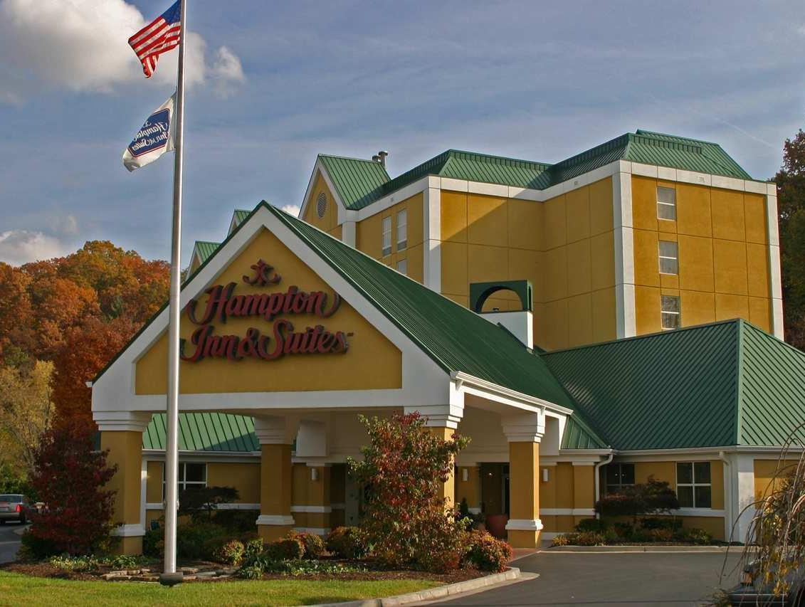 Hampton & On The Parkway