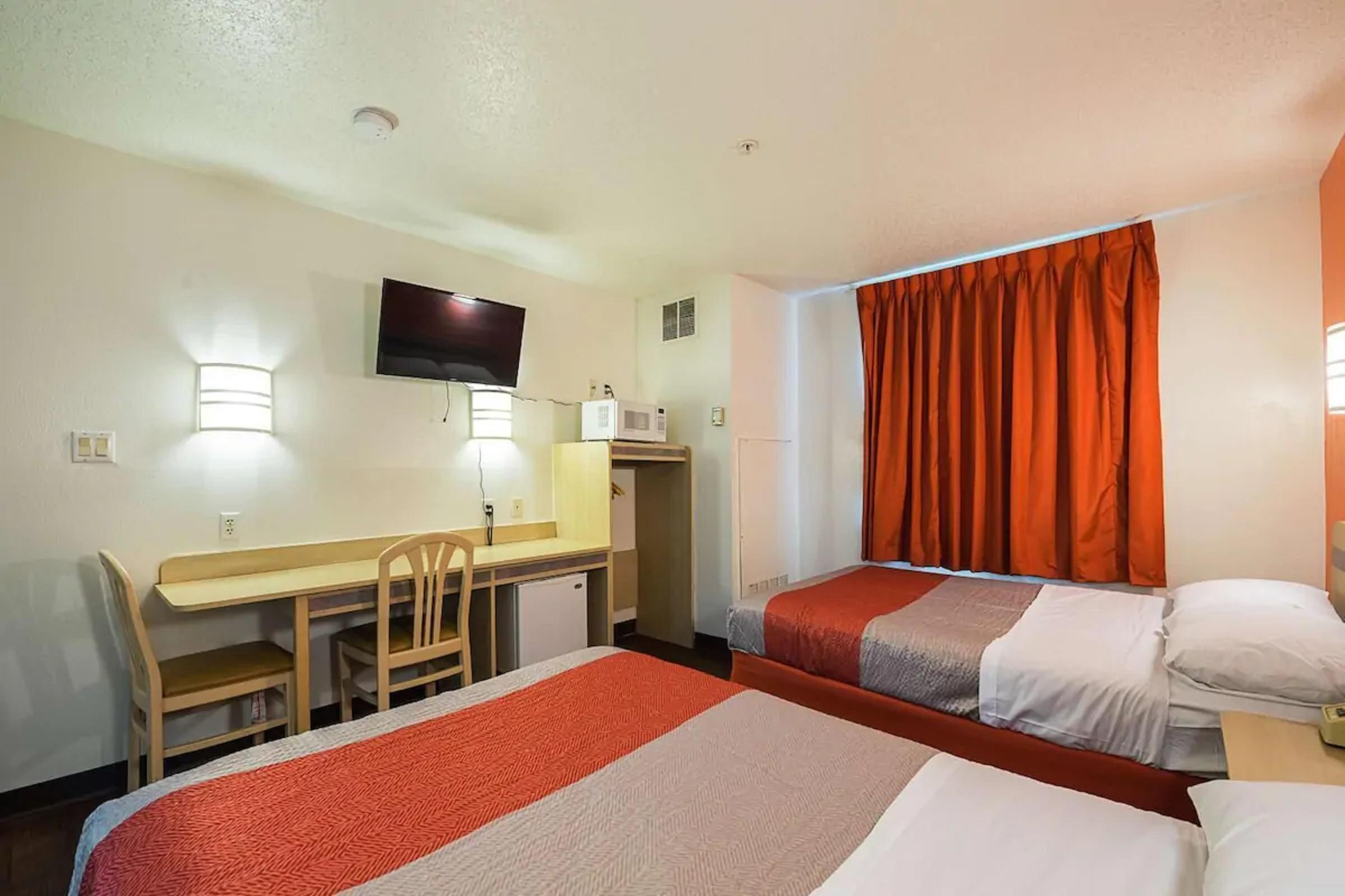 Hotel Sleep & Downtown 2*