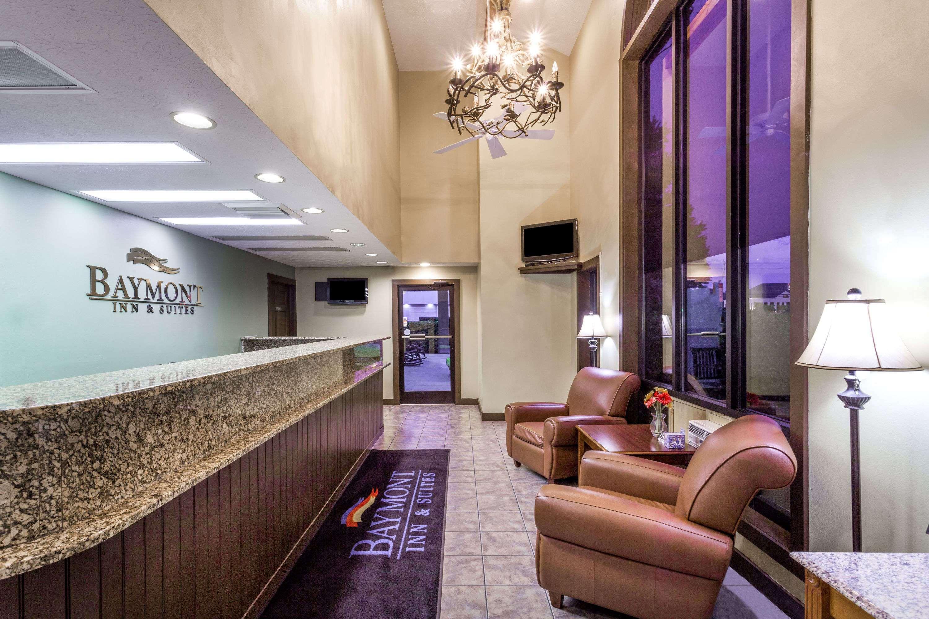 Baymont By Wyndham Near Island Drive Hotel