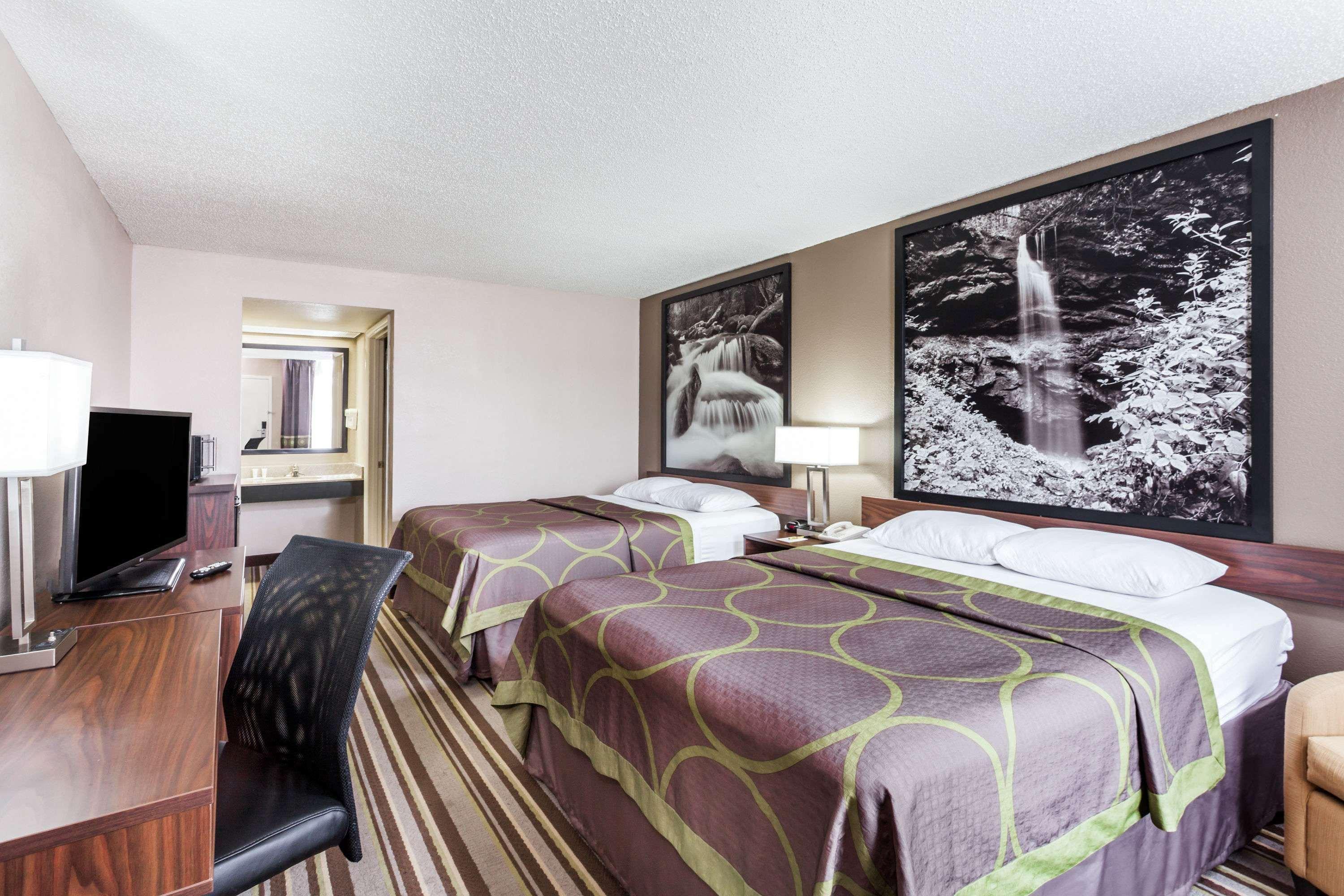 Super 8 By Wyndham Pigeon Forge-emert St 3*