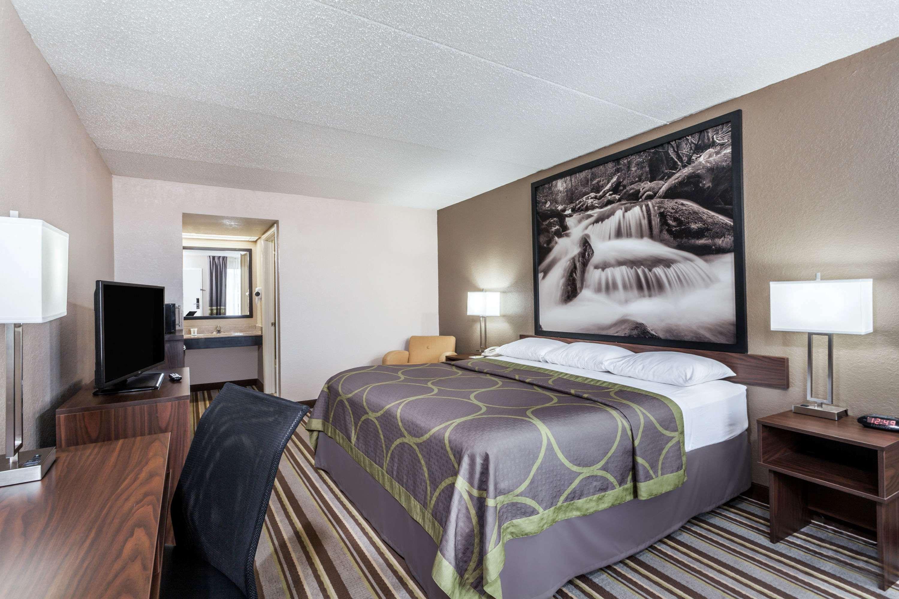 Hotel Super 8 By Wyndham Pigeon Forge-emert St 3*