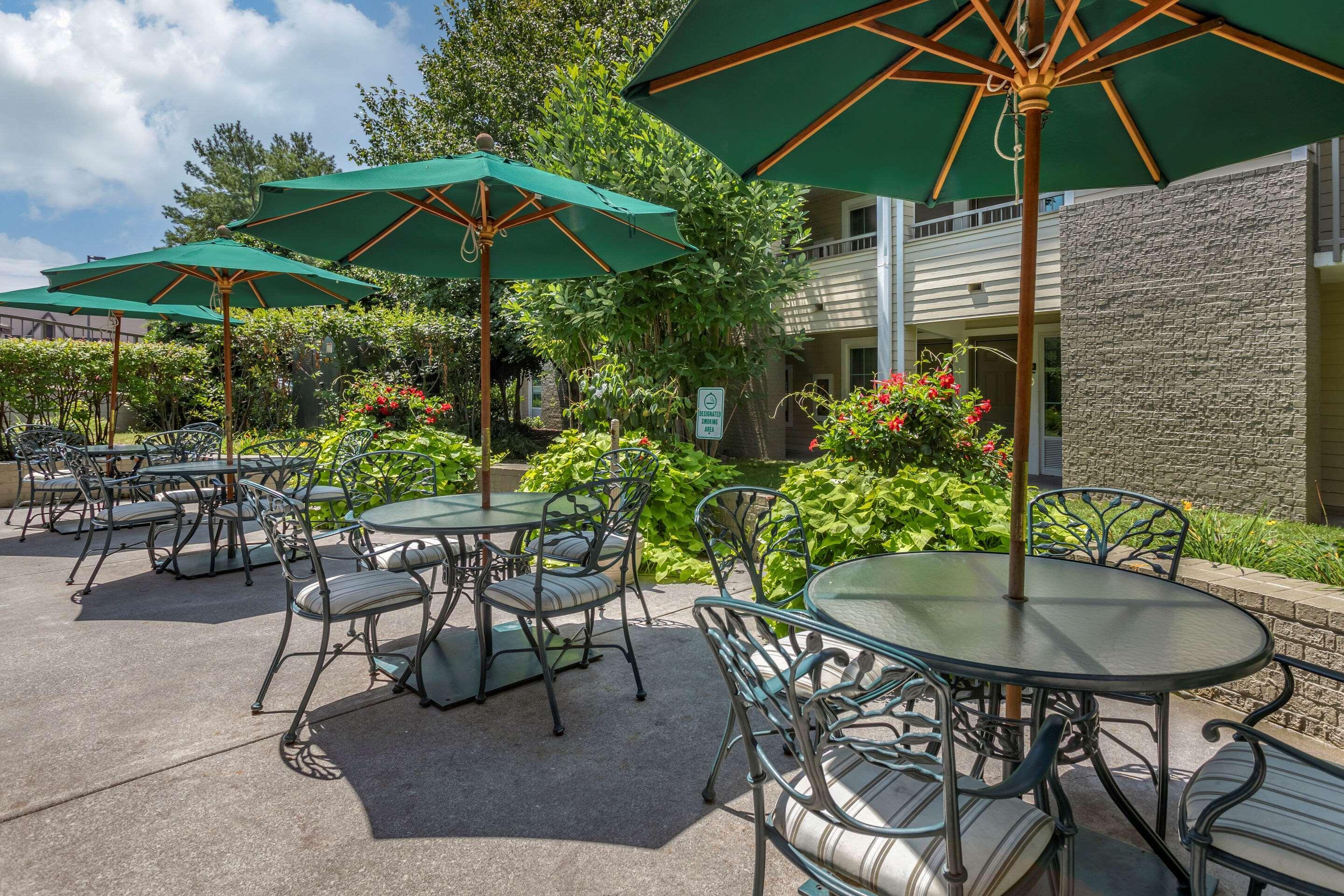 Econo Riverside Lodge