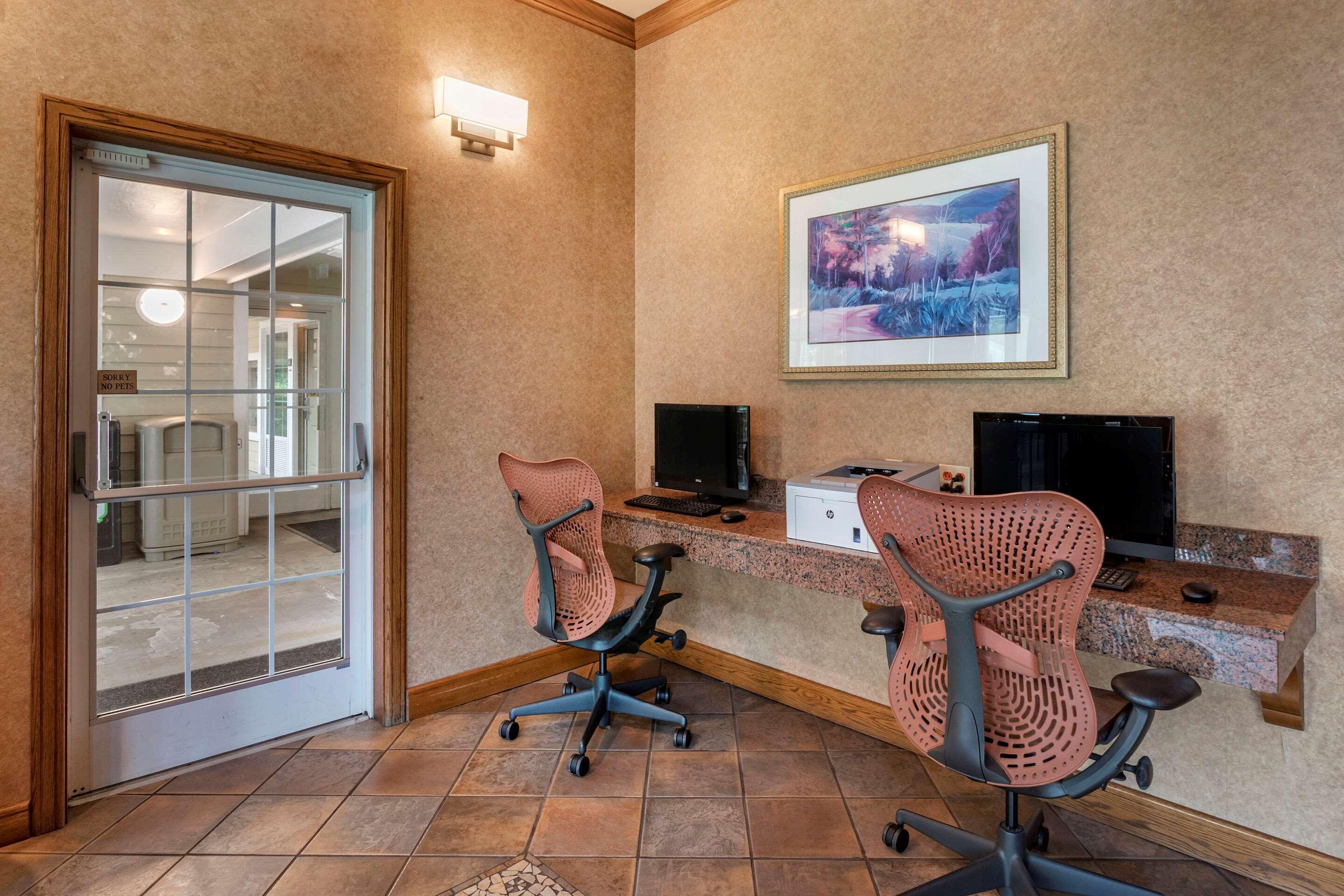 Econo Riverside Lodge *