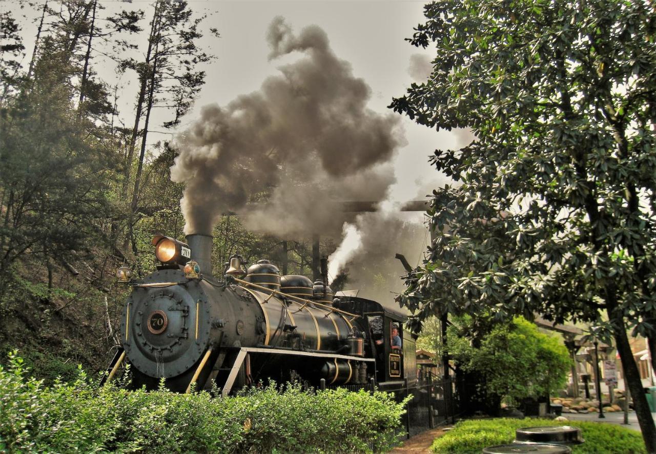 Holiday home Alone At Last- Hot Tub,1089 Of Free Tickets For Each Paid Day, Dollywood And More! Pigeon Forge