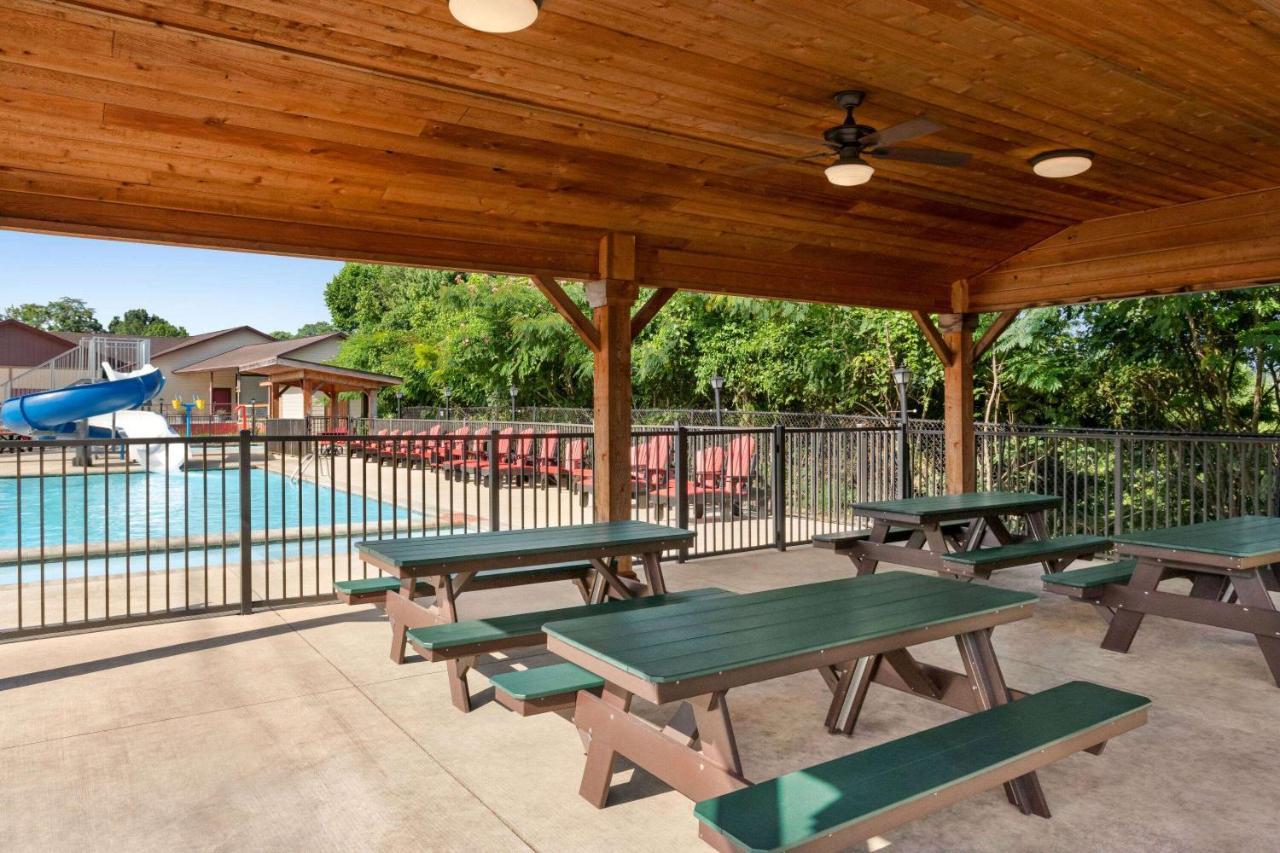 Howard Johnson By Wyndham Hotel Pigeon Forge