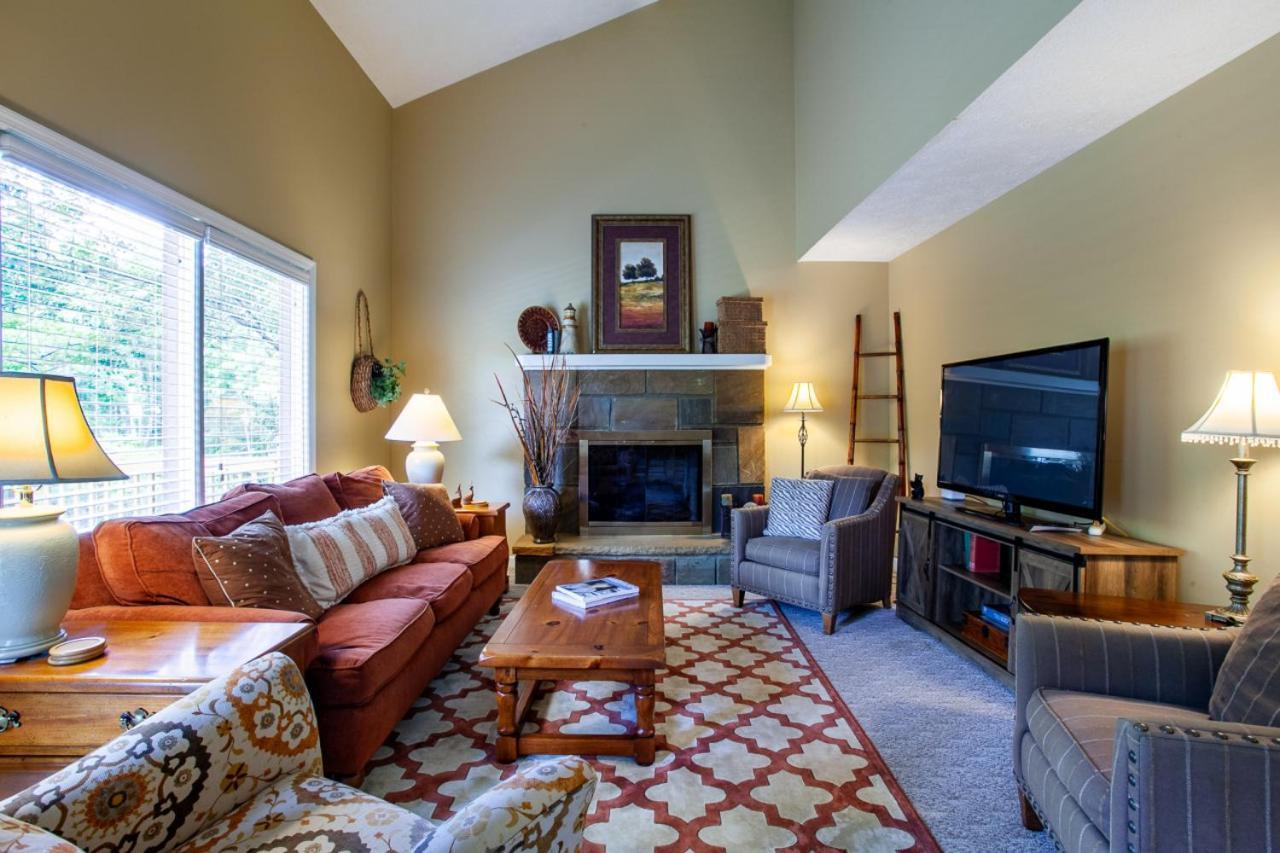 Highland Forest Duo Retreat * Pigeon Forge