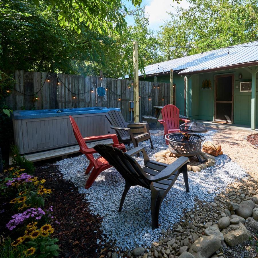 Apartment Steps From Downtown Parkway + Private Hottub And Firepit - Wifi - Firefly *