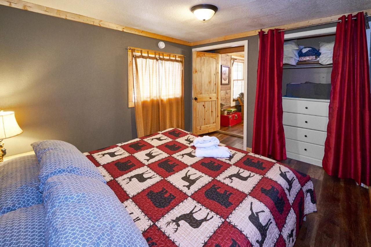 Steps From Downtown Parkway + Private Hottub And Firepit - Wifi - Firefly * Pigeon Forge