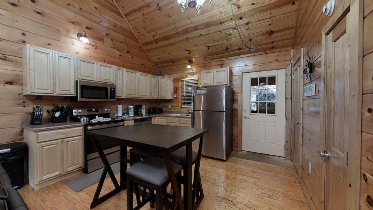 Holiday home Pleasant Hollow Cabin *