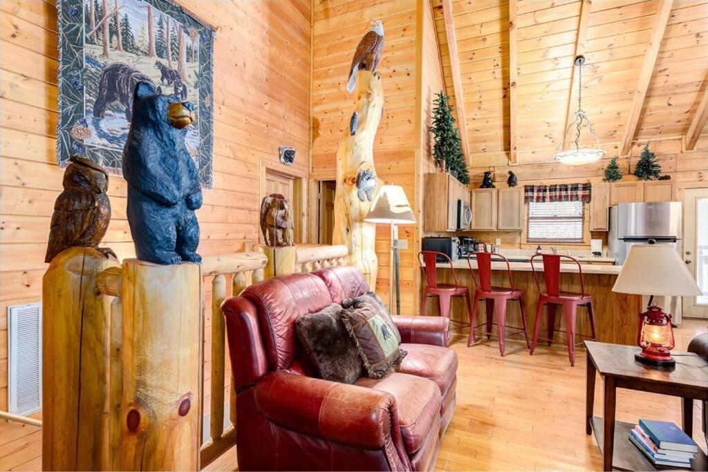 Premier Cabin - Golden Tee, Arcade, Location!