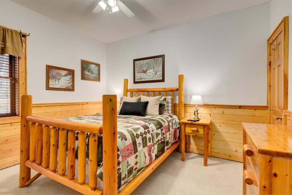 Chalet Premier Cabin - Golden Tee, Arcade, Location! *