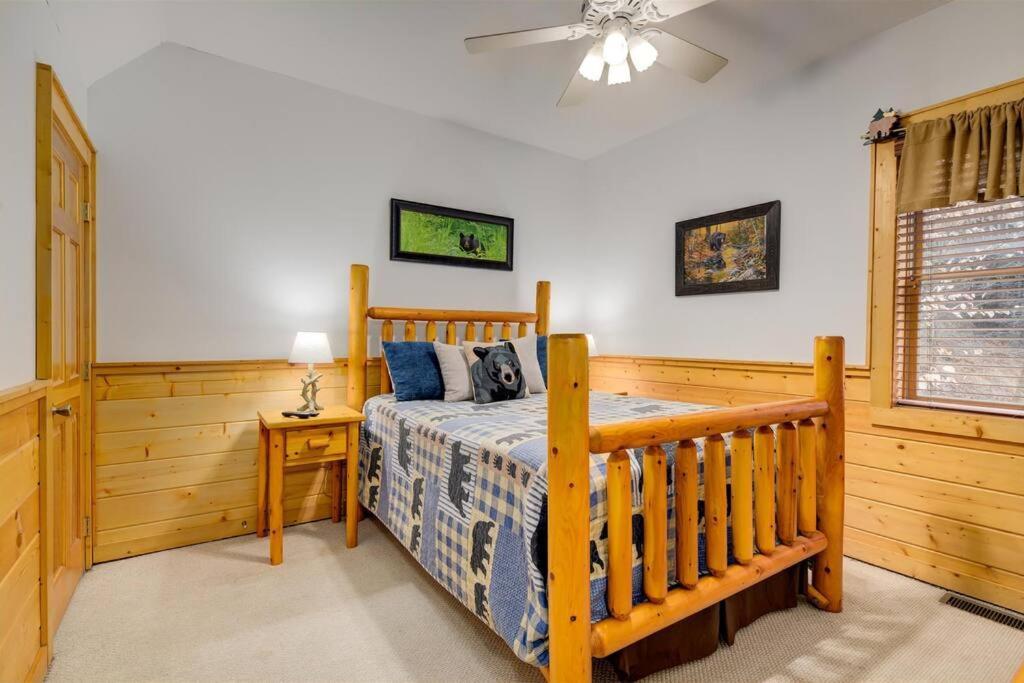 Premier Cabin - Golden Tee, Arcade, Location! Chalet Pigeon Forge