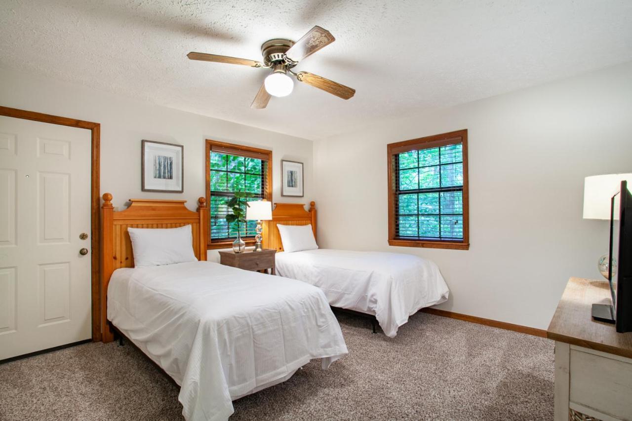 Highland Forest Duo Retreat Pigeon Forge